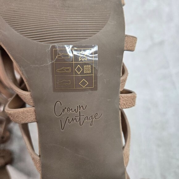 Crown Vintage Strappy Sandal 9.5 Tan Suede Stud Boho Gladiator Chunky Block Heel - Picture 10 of 11